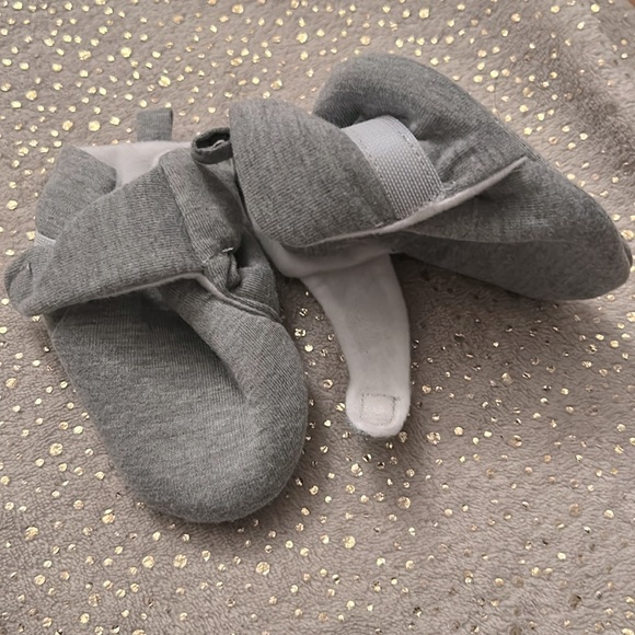 baby slippers bundle - Picture 7 of 8